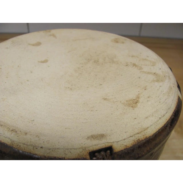 Brown Mid 20th Century Warren McKenzie Studio Pottery Bowl Shino Glaze Exterior Design For Sale - Image 8 of 8