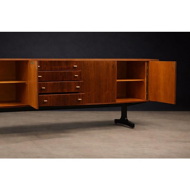 Cimo Brazilian Rosewood Credenza with Ebony-Finished Legs and Brass Hardware, Brazil, 1960s — Architectural Storage with Eight Compartments - Lot 319 For Sale - Image 9 of 17