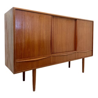 1960s Danish Teak Buffet / Credenza / Bar Cabinet For Sale
