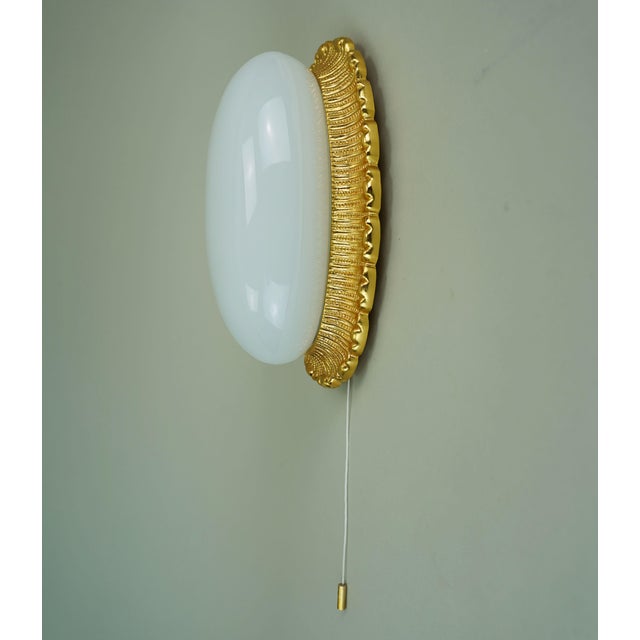 Vintage Glass Sconce with 234 Opaline Glass and Gilt Aluminum from Glashütte Limburg, 1970s For Sale - Image 11 of 16