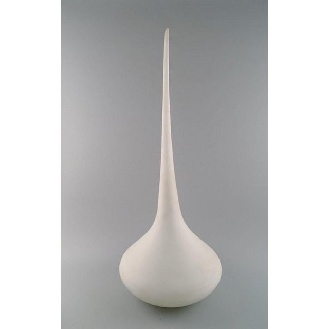 Colossal drop-shaped Murano vase in matt white mouth-blown art glass. Limited edition 35/300. Italian design, late 20th...
