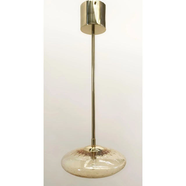 Italian Italian Uno Polished Brass Amber Bubbles Murano Glass Shade Pendant by Fabio LTD For Sale - Image 3 of 7