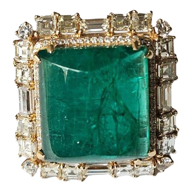 24.87 Carats, Natural Zambian Emerald Sugarloaf & Yellow Diamonds Cocktail Ring, Us Size 6.5 For Sale