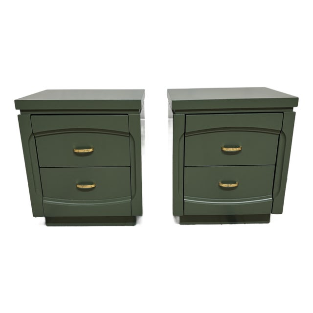 Pair of Vintage Nightstands For Sale