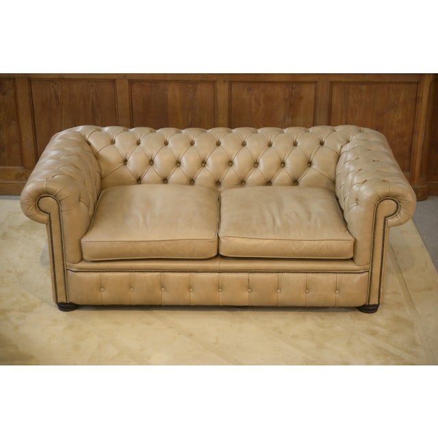 Vintage English Chesterfield Sofa in Beige Leather, 1990s For Sale - Image 14 of 15