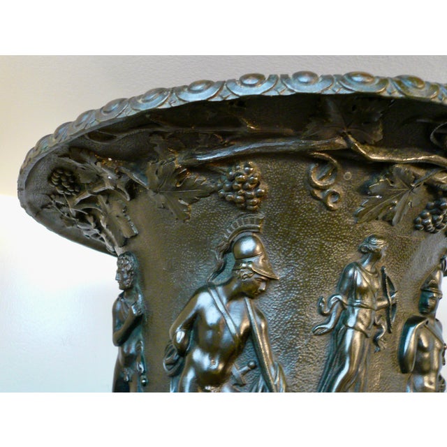 Black 19th Century Grand Tour Bronze Model of the Medici Vase, or Urn For Sale - Image 8 of 12
