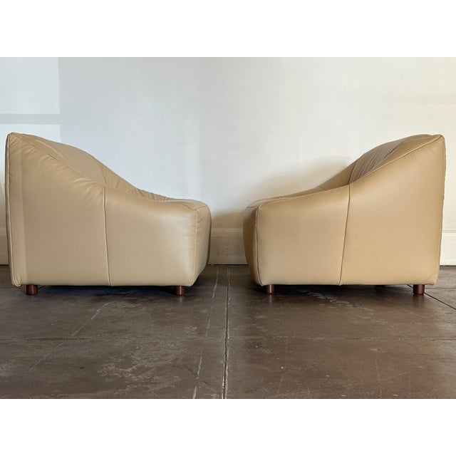 Mid-Century Modern Vintage 1980's Post Modern Leather Lounge Chairs For Sale - Image 3 of 12