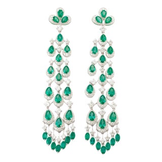 Natural diamond 2.49cts & emerald 5.67cts earring in 18k gold For Sale