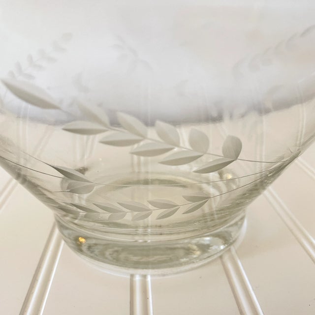 1960s Vintage Etched Glass Salad Bowl Set- 7 Pieces For Sale In Nashville - Image 6 of 10