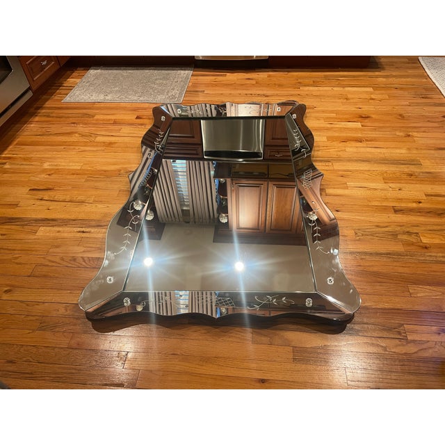 Wonderful Vintage Mid-Century Modern Scalloped Edge Venetian Italian Wall Mirror For Sale In New York - Image 6 of 8