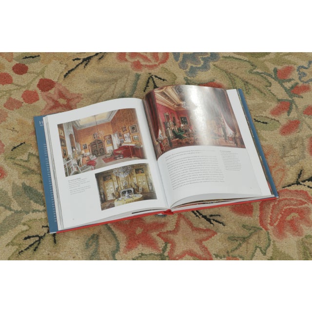 Traditional Antique Hooked Rug With Oval Floral Medallion & Botanical Border - Rug & Kilim For Sale - Image 3 of 9