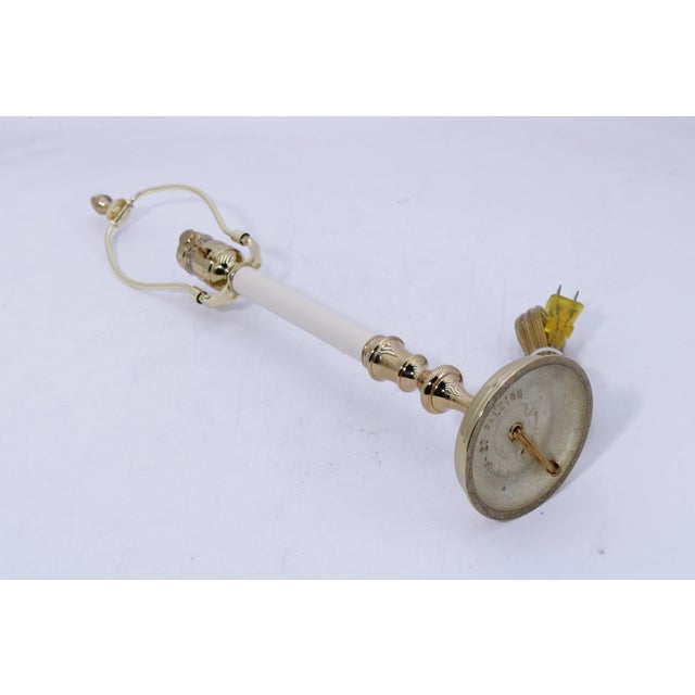 1980s 1980s Virginia Metalcrafters Colonial Williamsburg Brass Lamp For Sale - Image 5 of 11