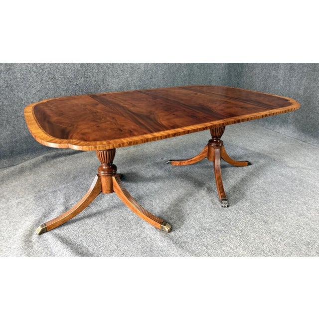 Wood Late 20th Century Incredible Banded Top Flamed Mahogany Dining Table With 2 Leaves For Sale - Image 7 of 15