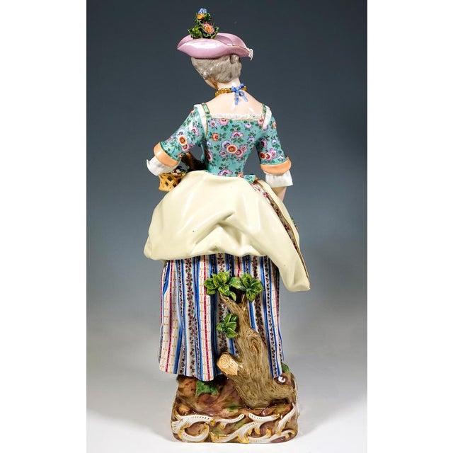 Large Gardener Figurines attributed to Kaendler & Schoenheit for Meissen, 1860s, Set of 2 For Sale - Image 5 of 17