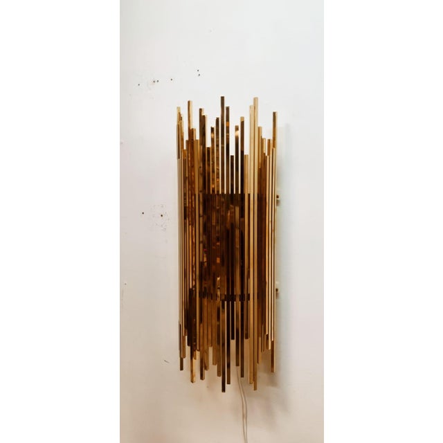 Vintage Wall Light in Brass, 1960s, in Very Good conditions. Designed 1960 to 1969 Up to 250V (Europe/UK Standard).The...