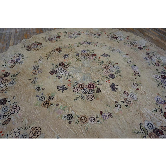 1920s Tan Ecru Floral Folk Art Antique American Hooked Rug 9' X 9' Handknotted Cotton Carpet For Sale - Image 10 of 14