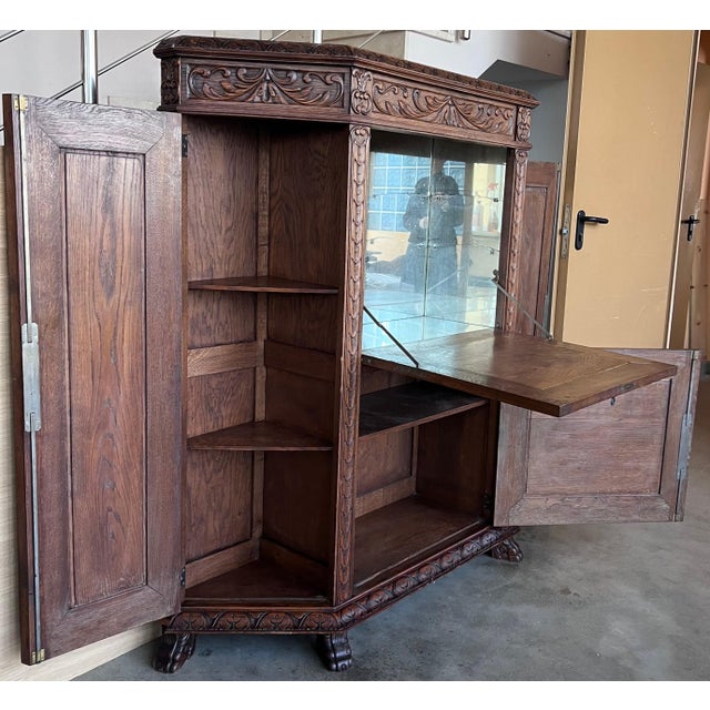 Spanish Baroque Cabinet Bar in Carved Walnut, 1910s For Sale - Image 4 of 18