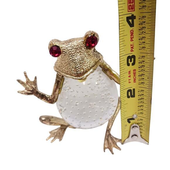 1970s Sitting Frog Paperweight 4" Glass Handblown Modern Art Deco Red Eyes Decor For Sale - Image 10 of 10