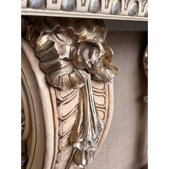 Hollywood Regency Style Palm Leaf Console Lacquered in Almond Latte c. 1980 For Sale - Image 10 of 18