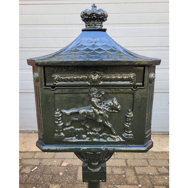 Cast Iron English Mailbox Letterbox on Leg Green For Sale - Image 5 of 10
