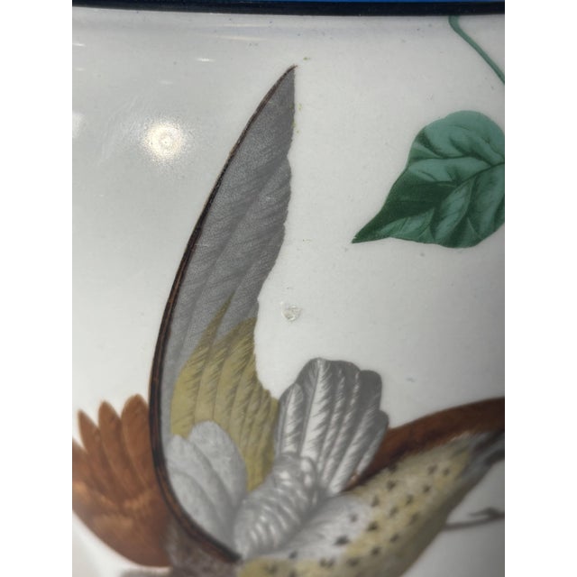 Paris Porcelain Vases with Naturalistic Decoration with Birds and Butterflies, 19th Century, Set of 2 For Sale - Image 12 of 17