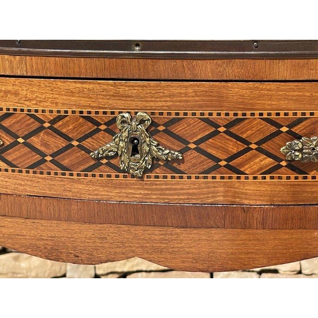Louis XV / Louis XVI Transition Marquetry Desk For Sale - Image 6 of 13