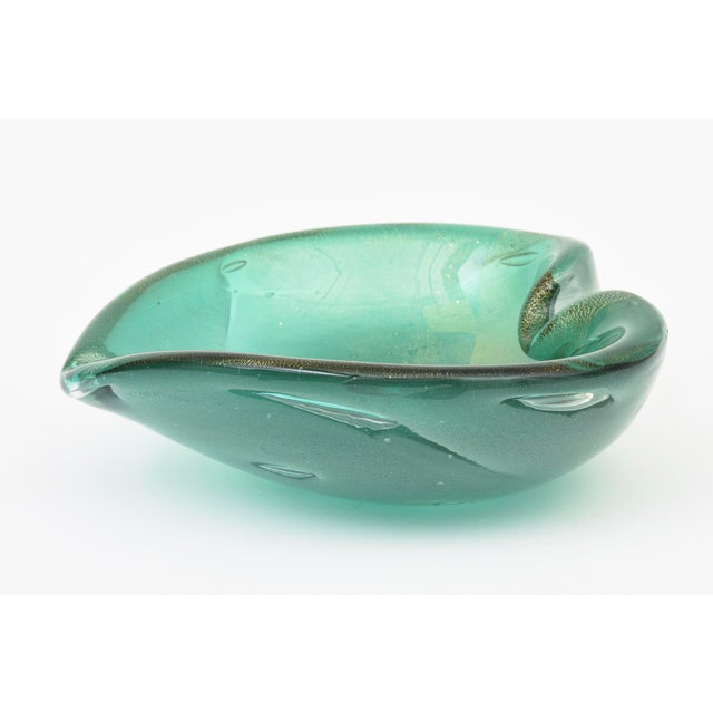 Barovier e Toso Vintage Murano Barovier E Toso Emerald Green and Gold Aventurine Glass Bowl, 50's For Sale - Image 4 of 11