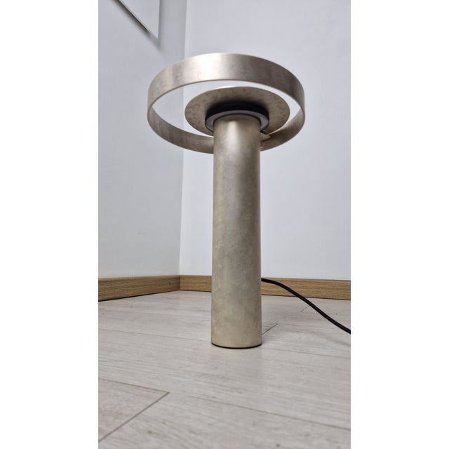 Gray Mod Circle Table Lamp in Silver Metal by Massimo Tonnettos for Venicem For Sale - Image 8 of 14