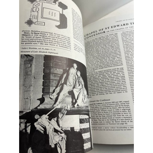 1971 Official Guide to Westminster Abbey book. 124 pp. Softcover, illustrated throughout in black + white.