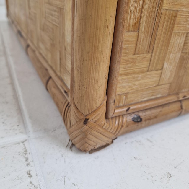 Mid-Century Modern Italian Woven Rattan and Bamboo Blanket Chest, 1970s For Sale - Image 11 of 18