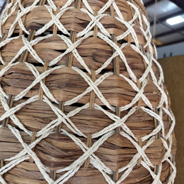 1970s Oversized Wicker Pineapple Boho Basket For Sale In Atlanta - Image 6 of 7