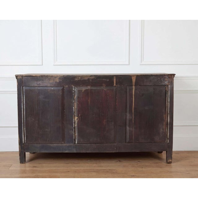 Italian 18th Century Walnut Center Table with Carved Pedestal Base For Sale In Atlanta - Image 6 of 13