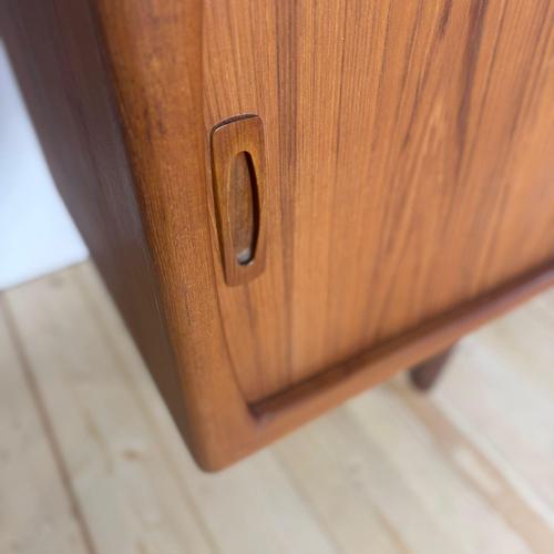 Vintage Danish Teak Sideboard from H.P. Hansen For Sale - Image 3 of 11