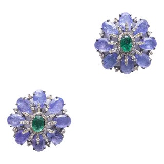 1990s Pair of Tanzanite, Emerald and Diamond Stud Earrings For Sale