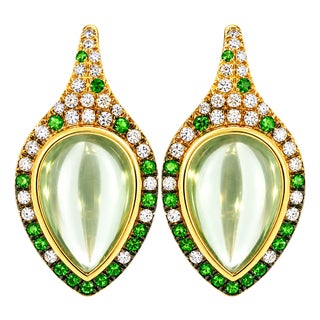 Late 20th Century Pair of 14K Yellow Gold Cabochon Green Amethyst Tsavorite Diamond Leaf Earrings For Sale