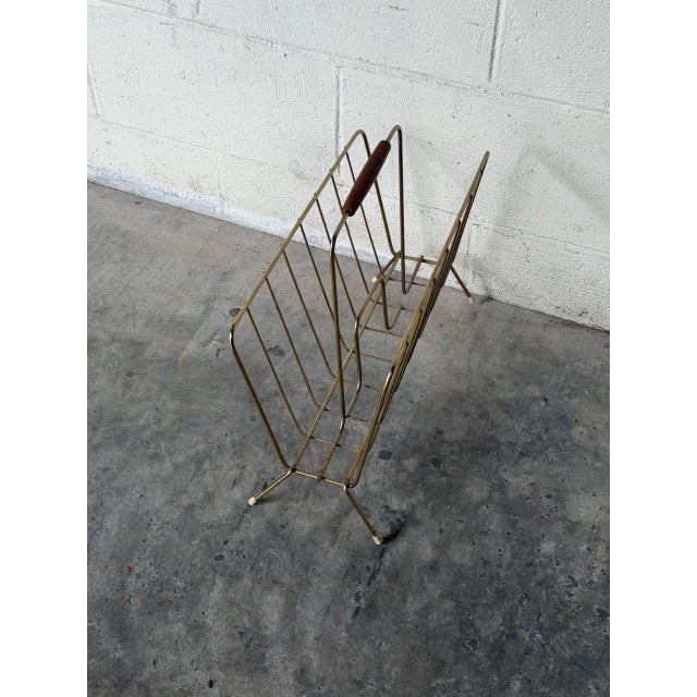 Gray Brass Wire Magazine Holder With Wood Handle Mid-Century Modern 1960s For Sale - Image 8 of 10