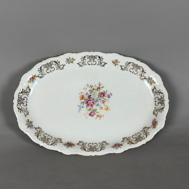 Goldenrod Porcelain Dinnerware Service with Gold Flowers from Bavaria Theresia, 1960s, Set of 39 For Sale - Image 8 of 15
