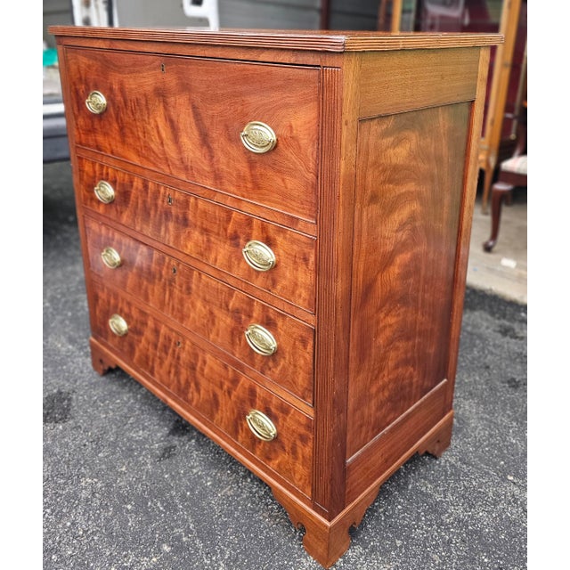 19th Century Federal Curly Tiger Figured Walnut Butler's Fall Front Desk For Sale - Image 11 of 12