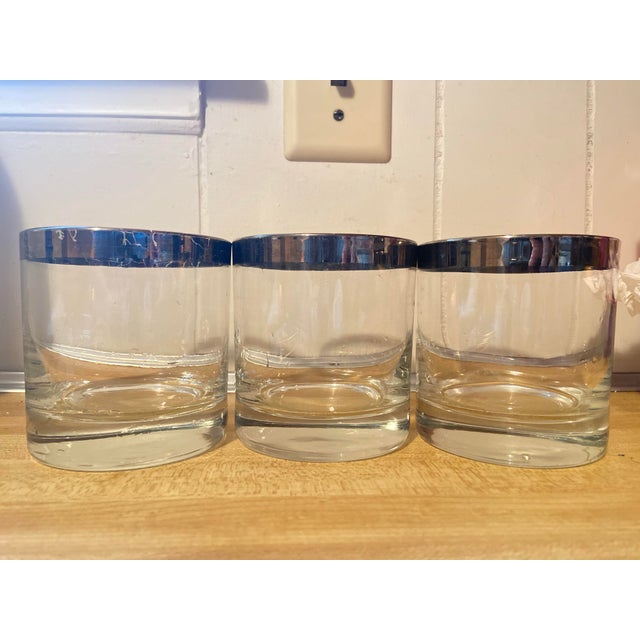 1970s Sliver-Rimmed Dorothy Thorpe Roly Poly Rocks Glasses- Set of 4 For Sale In Charleston - Image 6 of 10