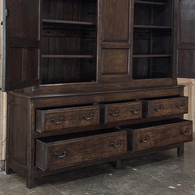 18th Century English Oak Linen Press Cabinet For Sale - Image 18 of 18
