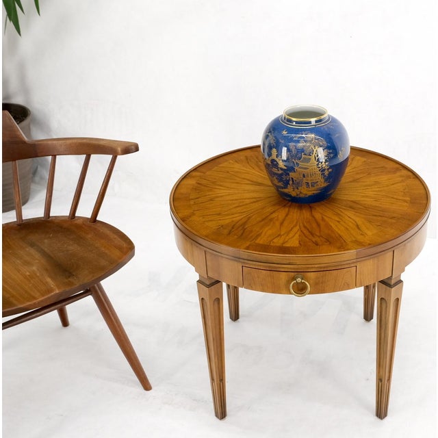 Mid 20th Century Baker Walnut Round Sunburst Pattern Gallery Top Drawer Side Lamp Table Stand For Sale - Image 12 of 15