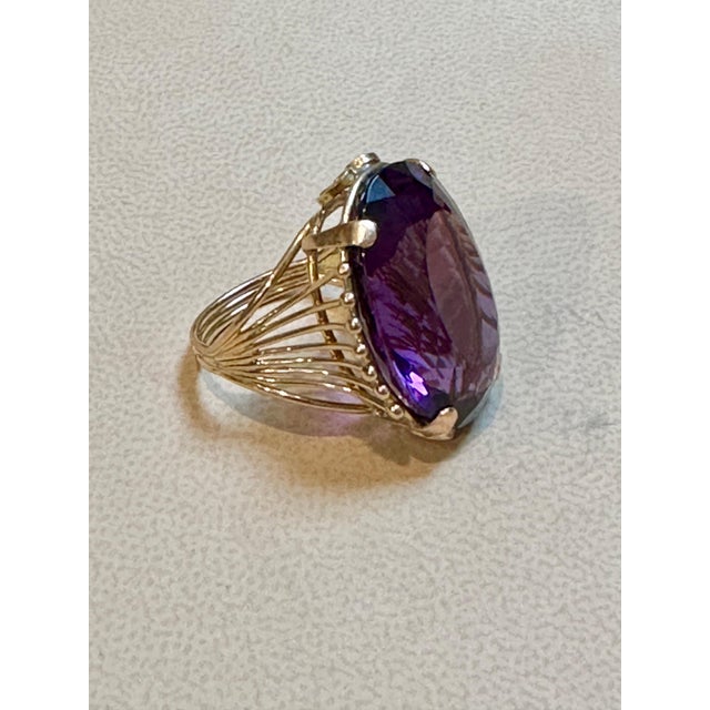27 Carat Oval Amethyst Cocktail Ring in 14 Karat Yellow Gold, Size 5.5 For Sale - Image 4 of 8