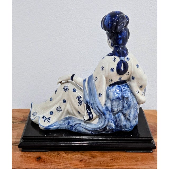 Wood Bombay Company Blue & White Porcelain Geisha Figurine – Crackle Glaze For Sale - Image 7 of 8
