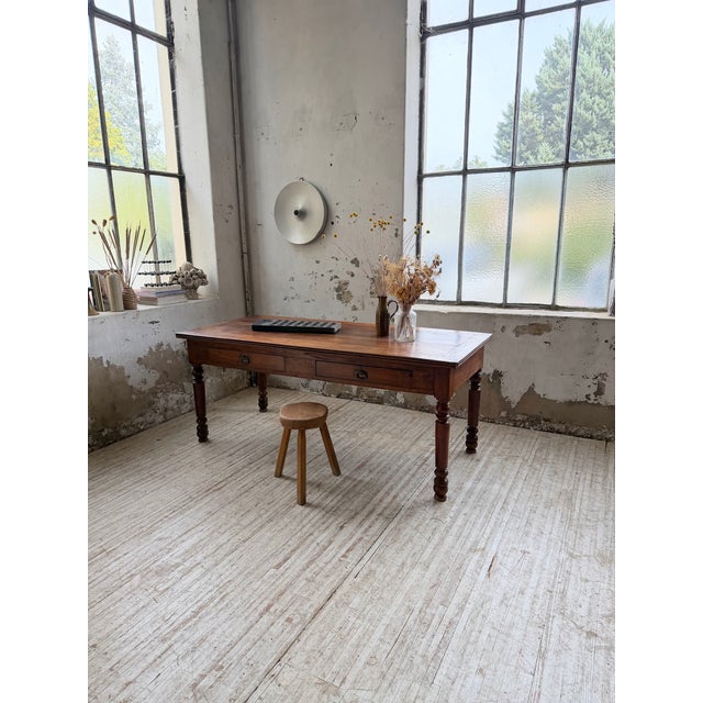 Antique dining table, or draper's table, dating from the 1900s and originating from the beaujolais region. we appreciate...