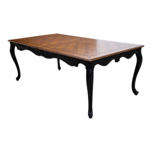 Rustic European Style Dining Table With Concealed Leaf