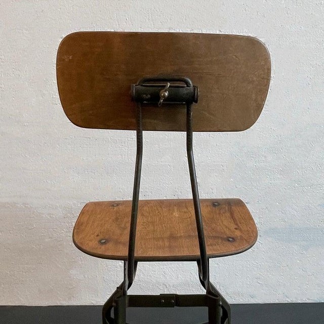 1940s Industrial Adjustable Shop Chair by Toledo Metal Furniture Co. For Sale In New York - Image 6 of 9