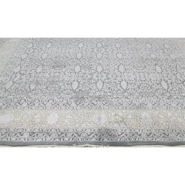 Handwoven Gray/Cream Transitional Persian Tabriz Style Area Rug 10'2" X 14'3" For Sale - Image 9 of 11