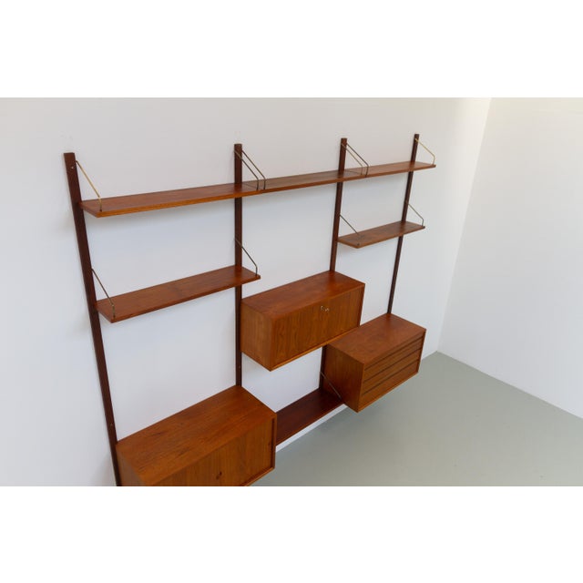 Brown Danish Modern Three-Bay Modular Teak Wall Unit by Poul Cadovius for Cado, 1950s For Sale - Image 8 of 18