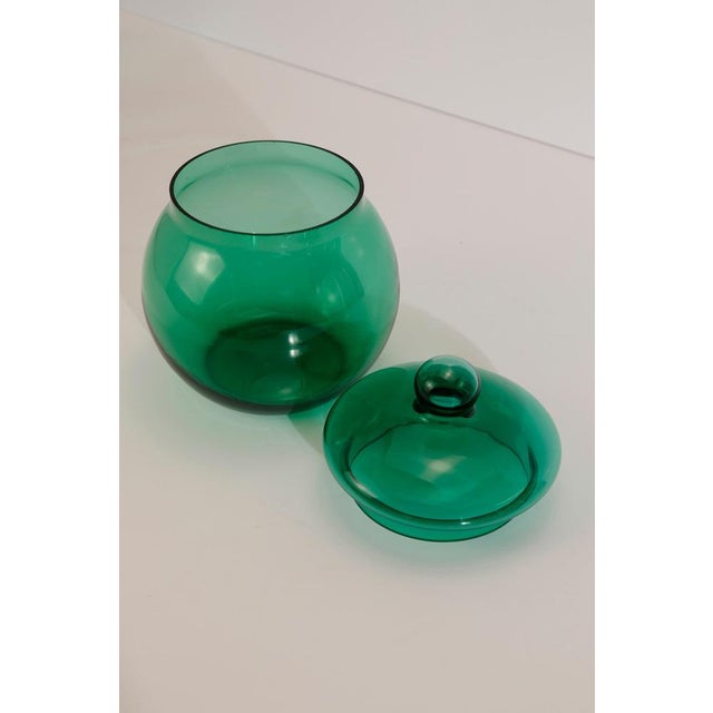Gold Empoli Vetro Verde Glass Apothecary Jar with Lid, Italy, 1960s For Sale - Image 8 of 10