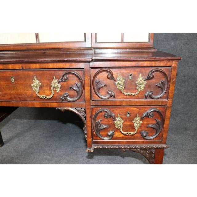 1900 - 1909 Fine Quality English Georgian Mahogany Carved Gothic Style China Cabinet Vitrine For Sale - Image 5 of 12